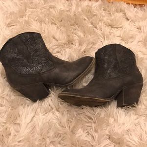 Maurice’s ankle boot